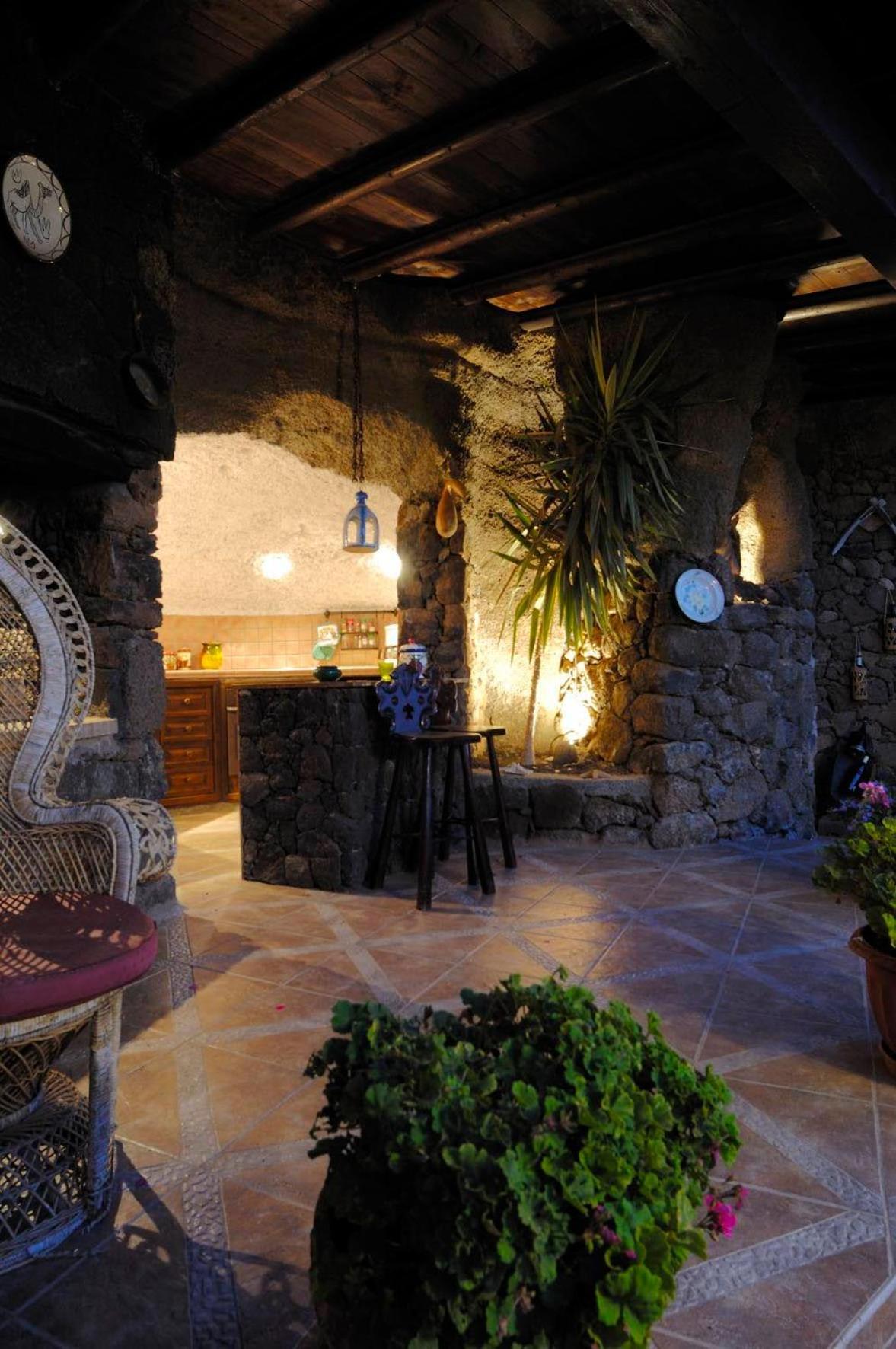 Castillo Lanzarote Villa Sophie - Luxury Villa -Sleep In A Volcanic Cave With Heated Pool Tías Exteriér fotografie