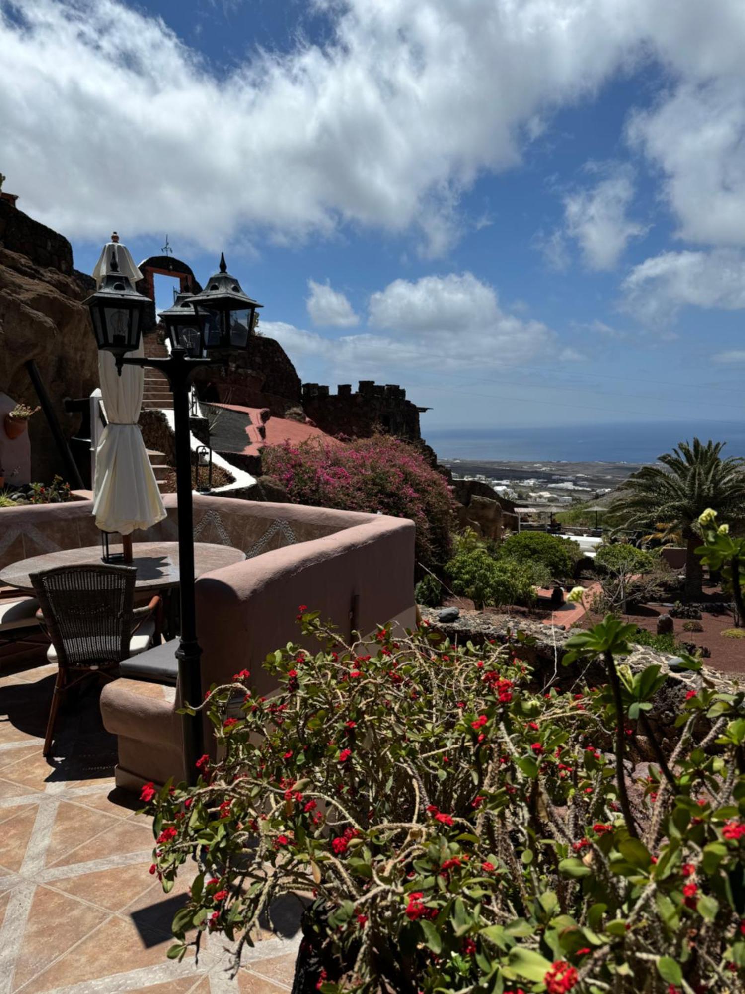Castillo Lanzarote Villa Sophie - Luxury Villa -Sleep In A Volcanic Cave With Heated Pool Tías Exteriér fotografie