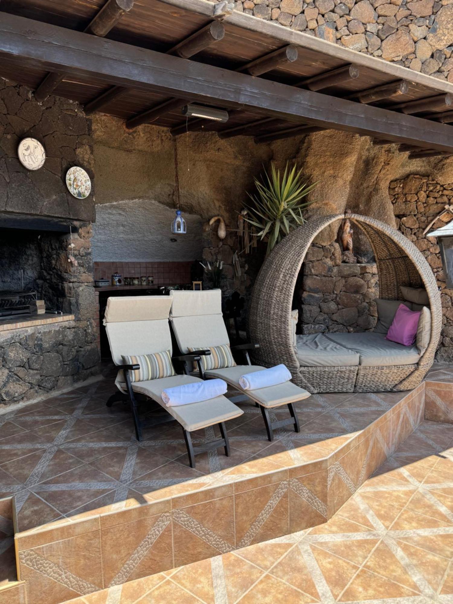 Castillo Lanzarote Villa Sophie - Luxury Villa -Sleep In A Volcanic Cave With Heated Pool Tías Exteriér fotografie